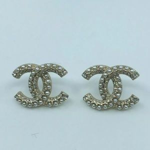 🚫SOLD🚫 Chanel CC Logo Pearl and Crystal Earrings